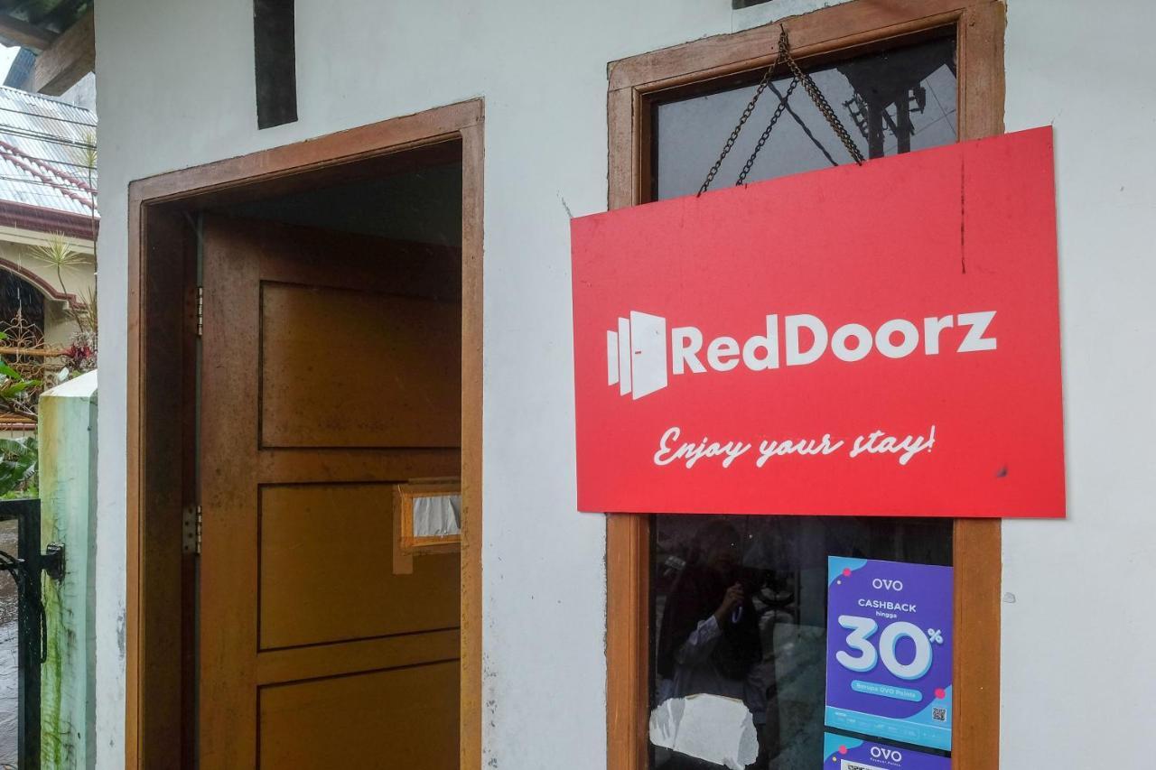 Reddoorz Near Politeknik Manado Hotel Exterior foto